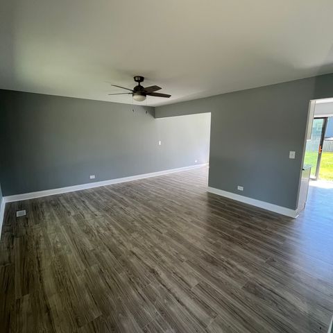 3915 Greenbay Drive, Hanover Park, IL 60133