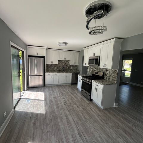 3915 Greenbay Drive, Hanover Park, IL 60133
