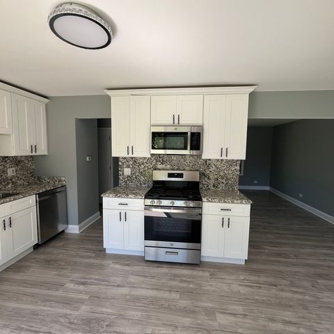 3915 Greenbay Drive, Hanover Park, IL 60133
