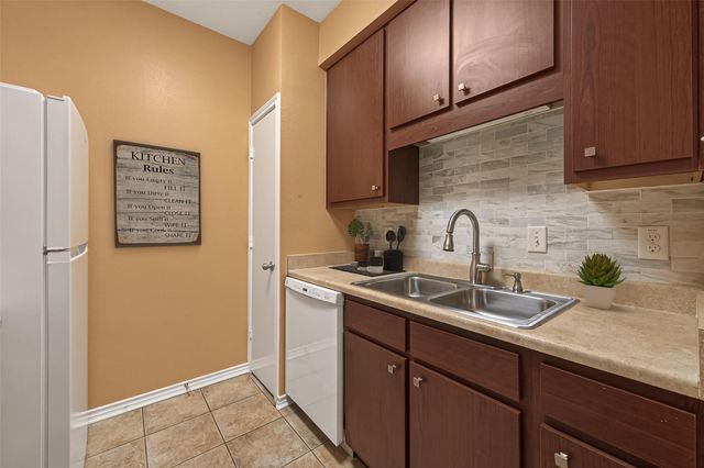10053 Westpark Drive 289, Houston, TX 77042