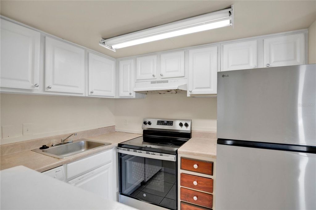 Image 11 of property listing at 2507 N ALAFAYA TRAIL 10, Orlando, FL 32826