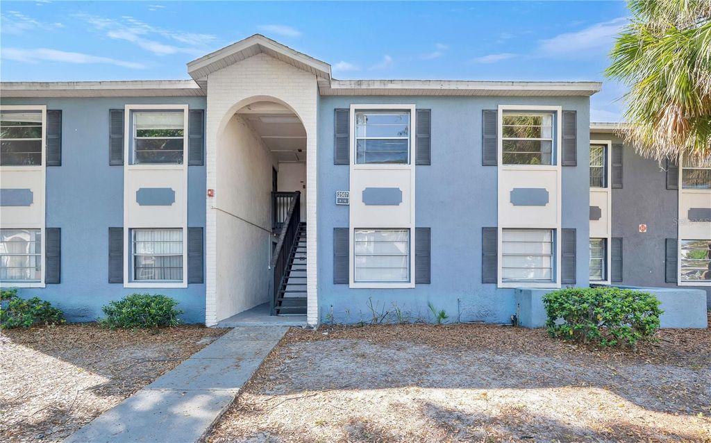 Image 3 of property listing at 2507 N ALAFAYA TRAIL 10, Orlando, FL 32826