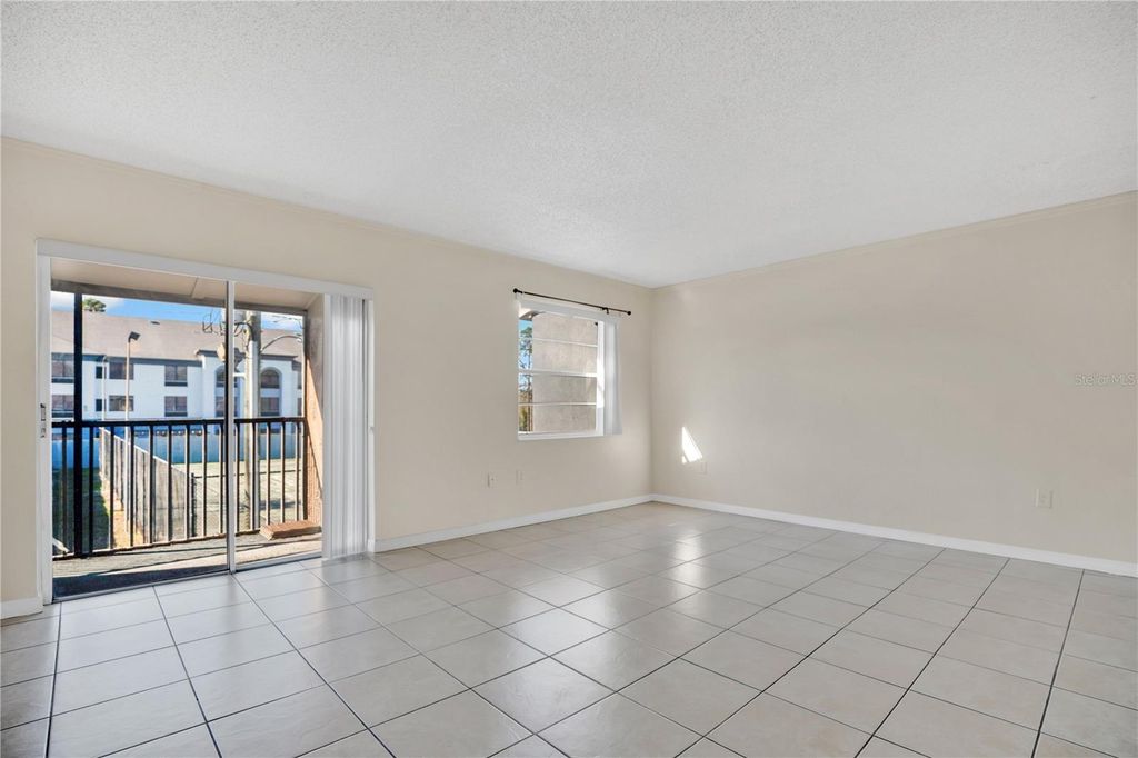 Image 6 of property listing at 2507 N ALAFAYA TRAIL 10, Orlando, FL 32826