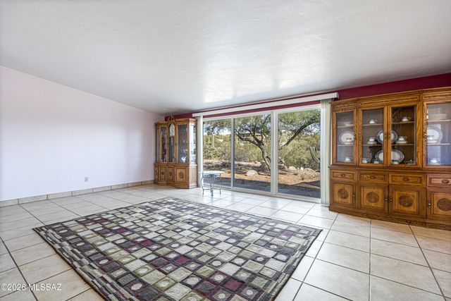 800 E Camino De Fray Marcos, Tucson, AZ 85718