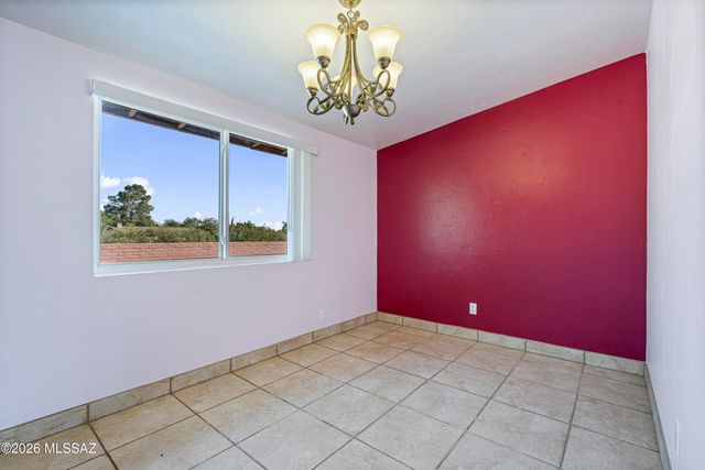 800 E Camino De Fray Marcos, Tucson, AZ 85718
