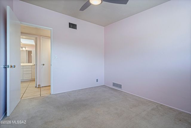800 E Camino De Fray Marcos, Tucson, AZ 85718