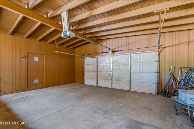 800 E Camino De Fray Marcos, Tucson, AZ 85718