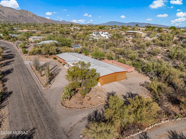 800 E Camino De Fray Marcos, Tucson, AZ 85718