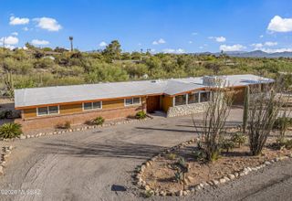 800 E Camino De Fray Marcos, Tucson, AZ 85718
