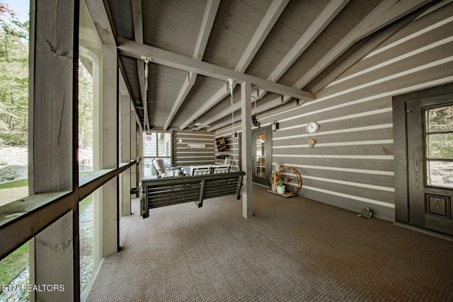 961 Tomahawk Rd, Cosby, TN 37722