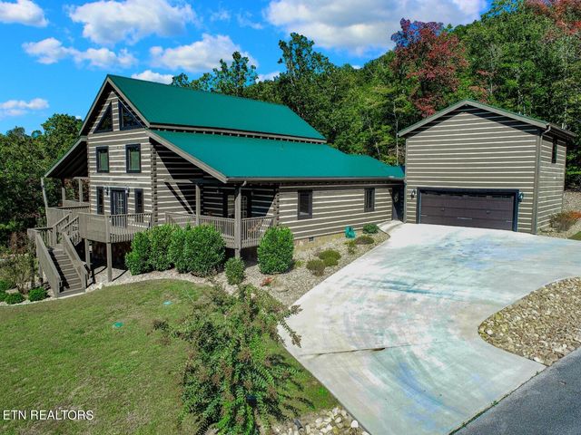 961 Tomahawk Rd, Cosby, TN 37722