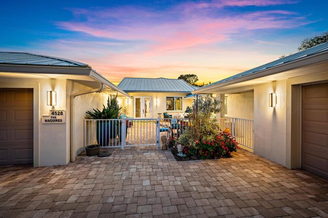 4528 SW Fenwick Lane, Palm City, FL 34990