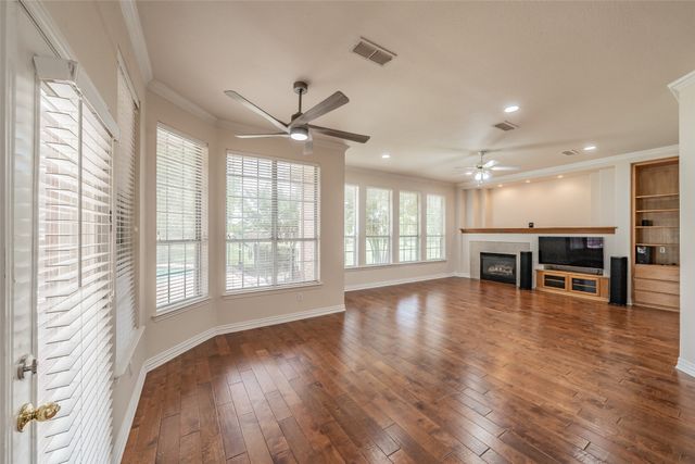 1049 Van Zandt Court, Haslet, TX 76052