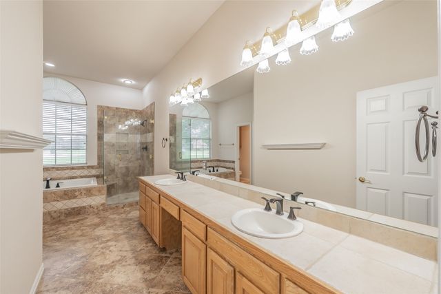 1049 Van Zandt Court, Haslet, TX 76052