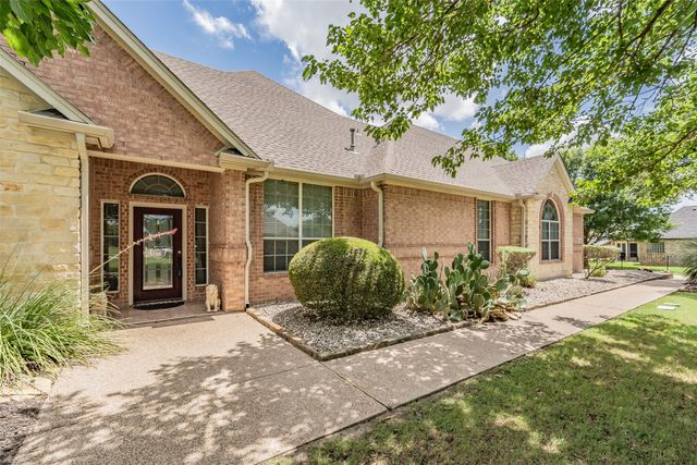 1049 Van Zandt Court, Haslet, TX 76052