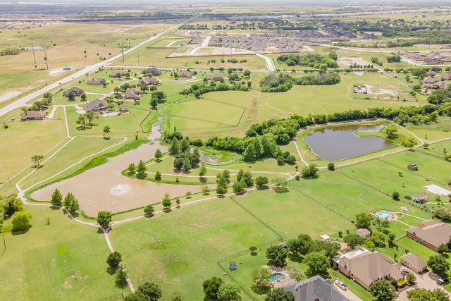 1049 Van Zandt Court, Haslet, TX 76052