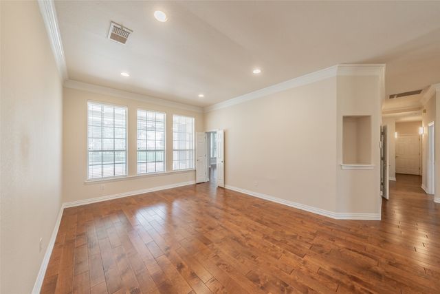 1049 Van Zandt Court, Haslet, TX 76052