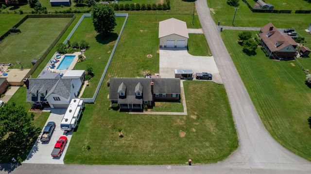 2616 Crosspark Dr, Murfreesboro, TN 37129