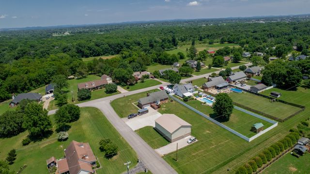 2616 Crosspark Dr, Murfreesboro, TN 37129