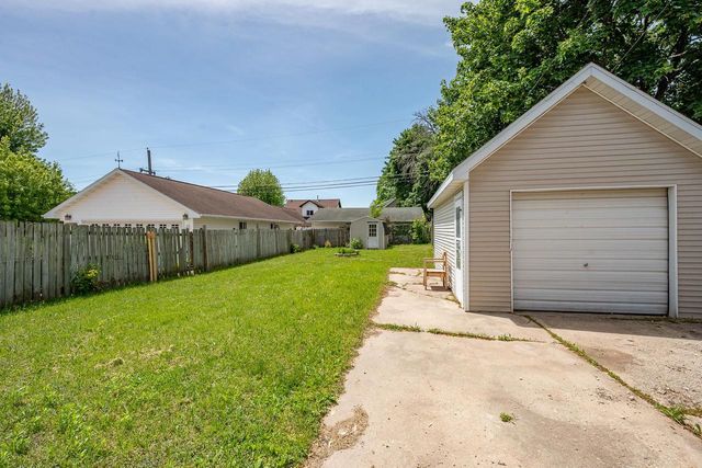 315 CLEVELAND STREET, Brillion, WI 54110