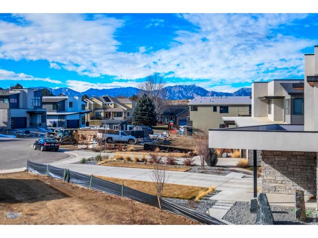 2325 Glacier Ct, Lafayette, CO 80026