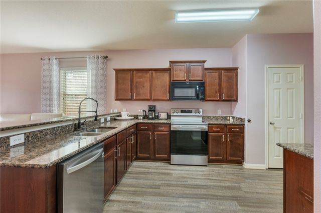 30914 W Lost Creek Blvd, Magnolia, TX 77355