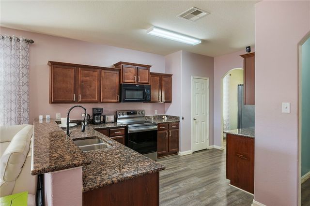 30914 W Lost Creek Blvd, Magnolia, TX 77355