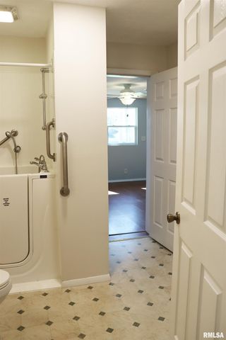 204 GRANT Road, Marquette Heights, IL 61554