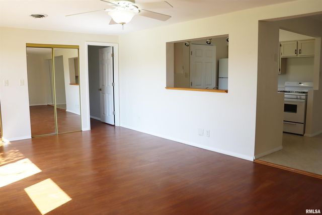 204 GRANT Road, Marquette Heights, IL 61554