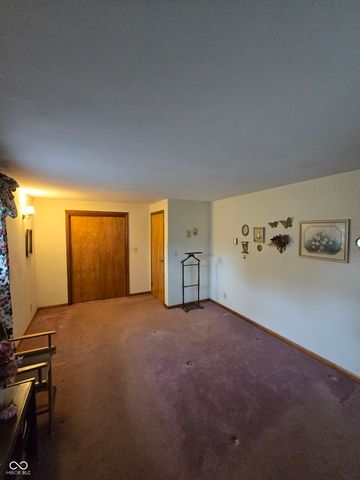 9984 W Sunset Lane, Elwood, IN 46036