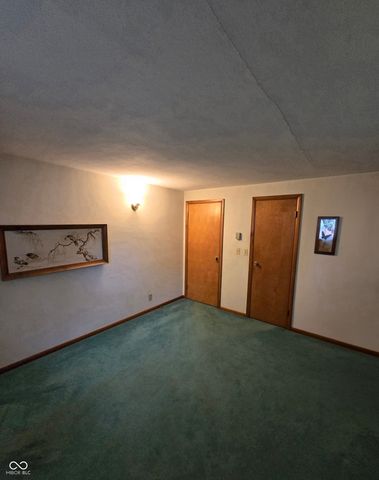 9984 W Sunset Lane, Elwood, IN 46036