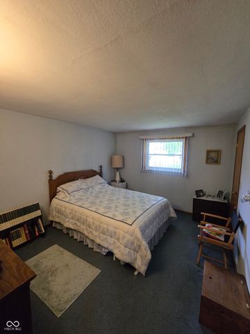 9984 W Sunset Lane, Elwood, IN 46036