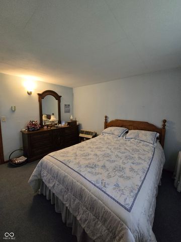 9984 W Sunset Lane, Elwood, IN 46036