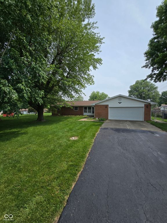 9984 W Sunset Lane, Elwood, IN 46036