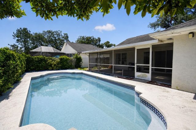 906 LAKEMONT HILLS BOULEVARD, Brandon, FL 33510