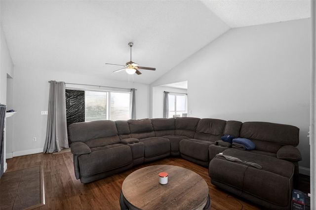906 LAKEMONT HILLS BOULEVARD, Brandon, FL 33510