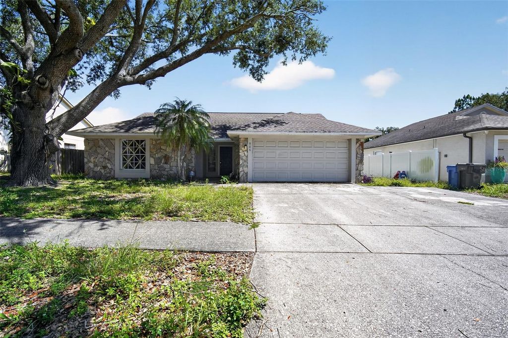906 LAKEMONT HILLS BOULEVARD, Brandon, FL 33510