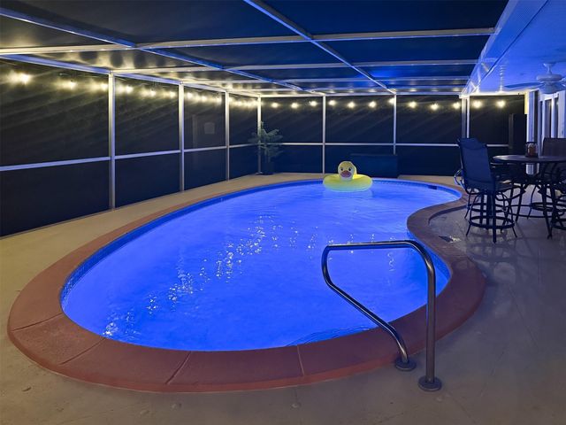 1017 NE 4th Street, Hallandale Beach, FL 33009