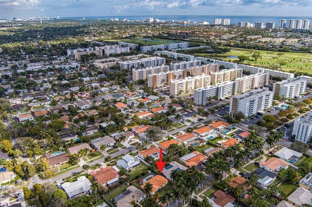 1017 NE 4th Street, Hallandale Beach, FL 33009