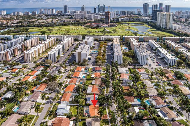 1017 NE 4th Street, Hallandale Beach, FL 33009