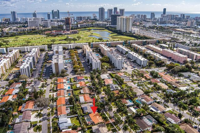 1017 NE 4th Street, Hallandale Beach, FL 33009