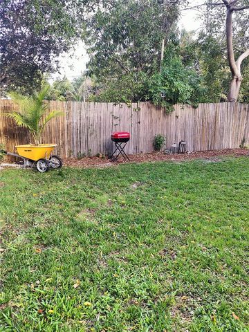 590 NW 131st St, North Miami, FL 33168