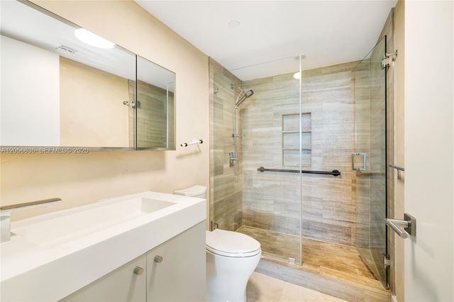 1455 Ocean Dr 703, Miami Beach, FL 33139