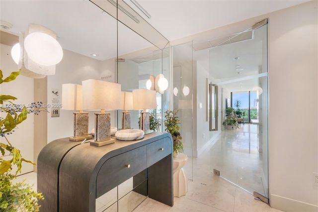 1455 Ocean Dr 703, Miami Beach, FL 33139