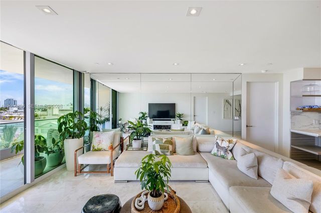1455 Ocean Dr 703, Miami Beach, FL 33139