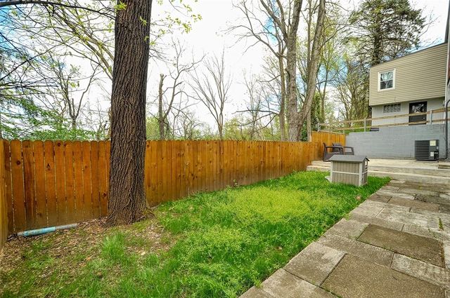 2131 Lindsay Road ROAD, Blackridge, PA 15221