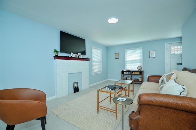 2131 Lindsay Road ROAD, Blackridge, PA 15221