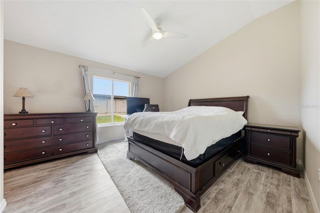 535 E PLYMOUTH AVENUE, Deland, FL 32724