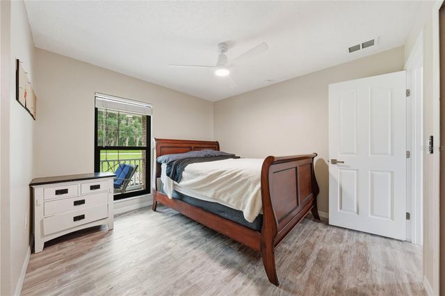 535 E PLYMOUTH AVENUE, Deland, FL 32724