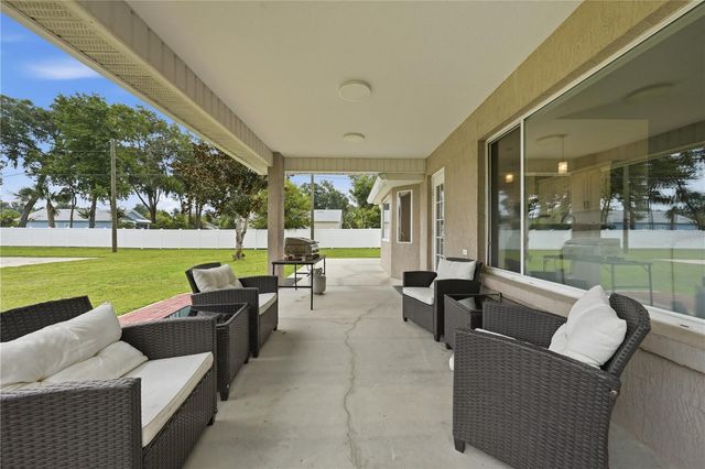 535 E PLYMOUTH AVENUE, Deland, FL 32724